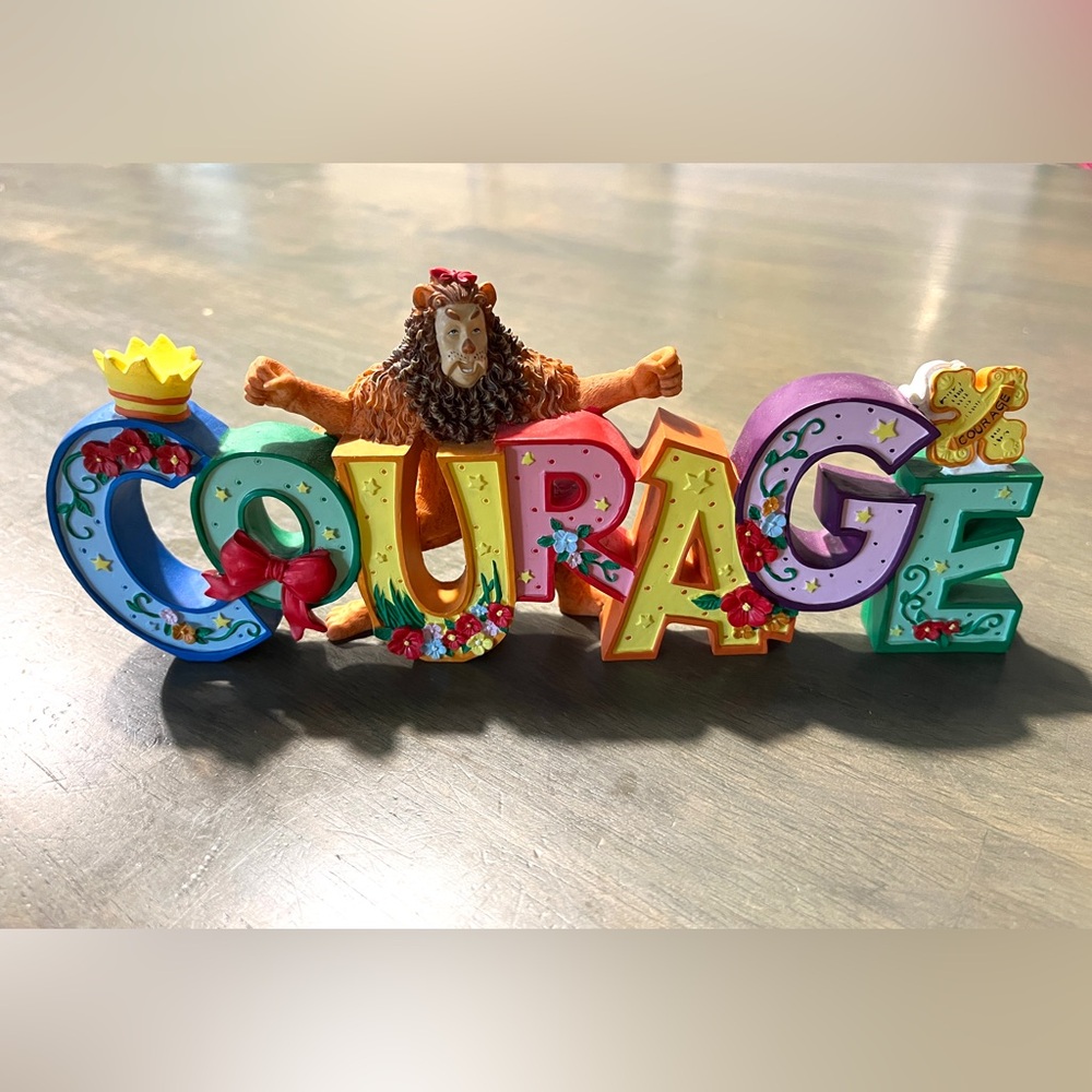 Courage Cowardly Lion Wizard of Oz Figurine by Enesco